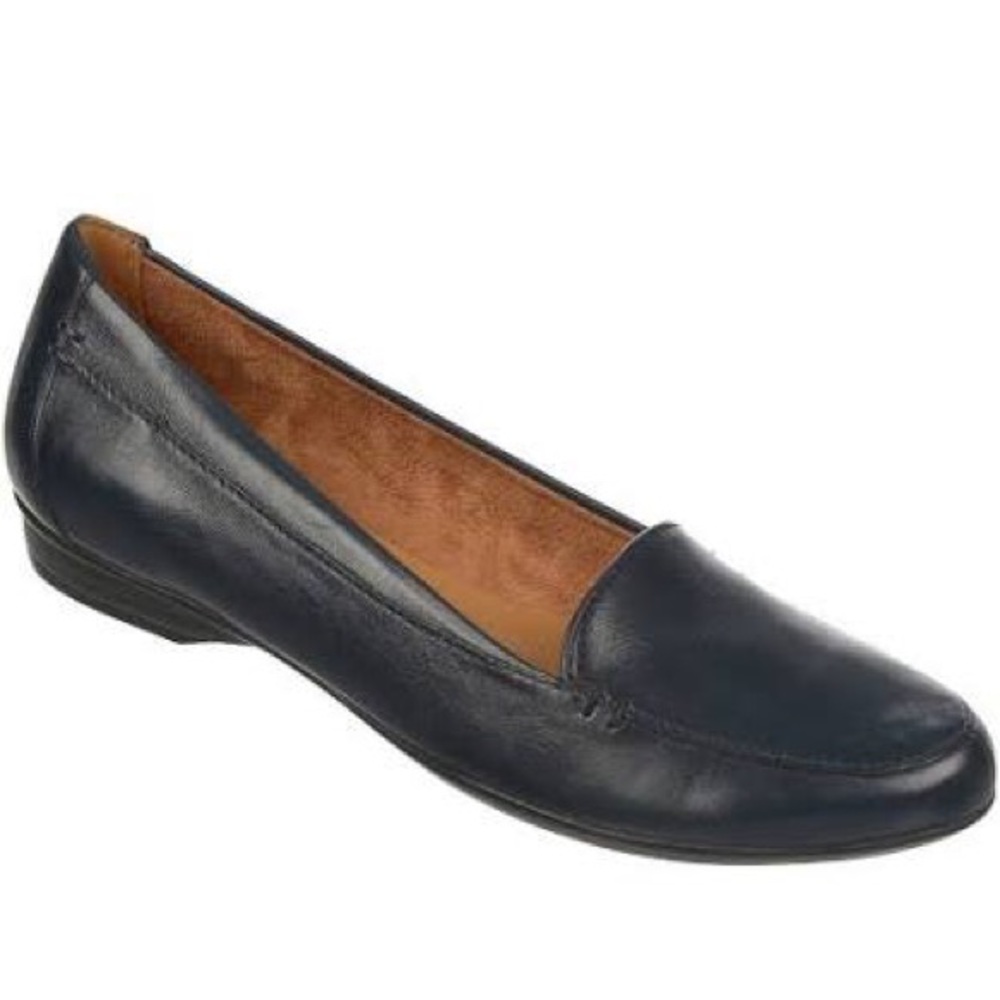 Brand new Naturalizer Saban Black Lea